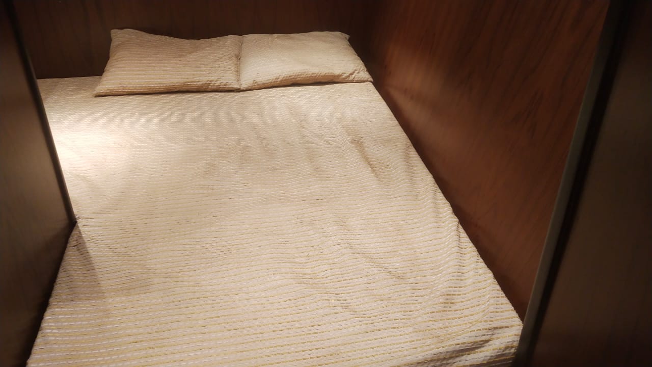 again feet45_11-TmE5B-a8