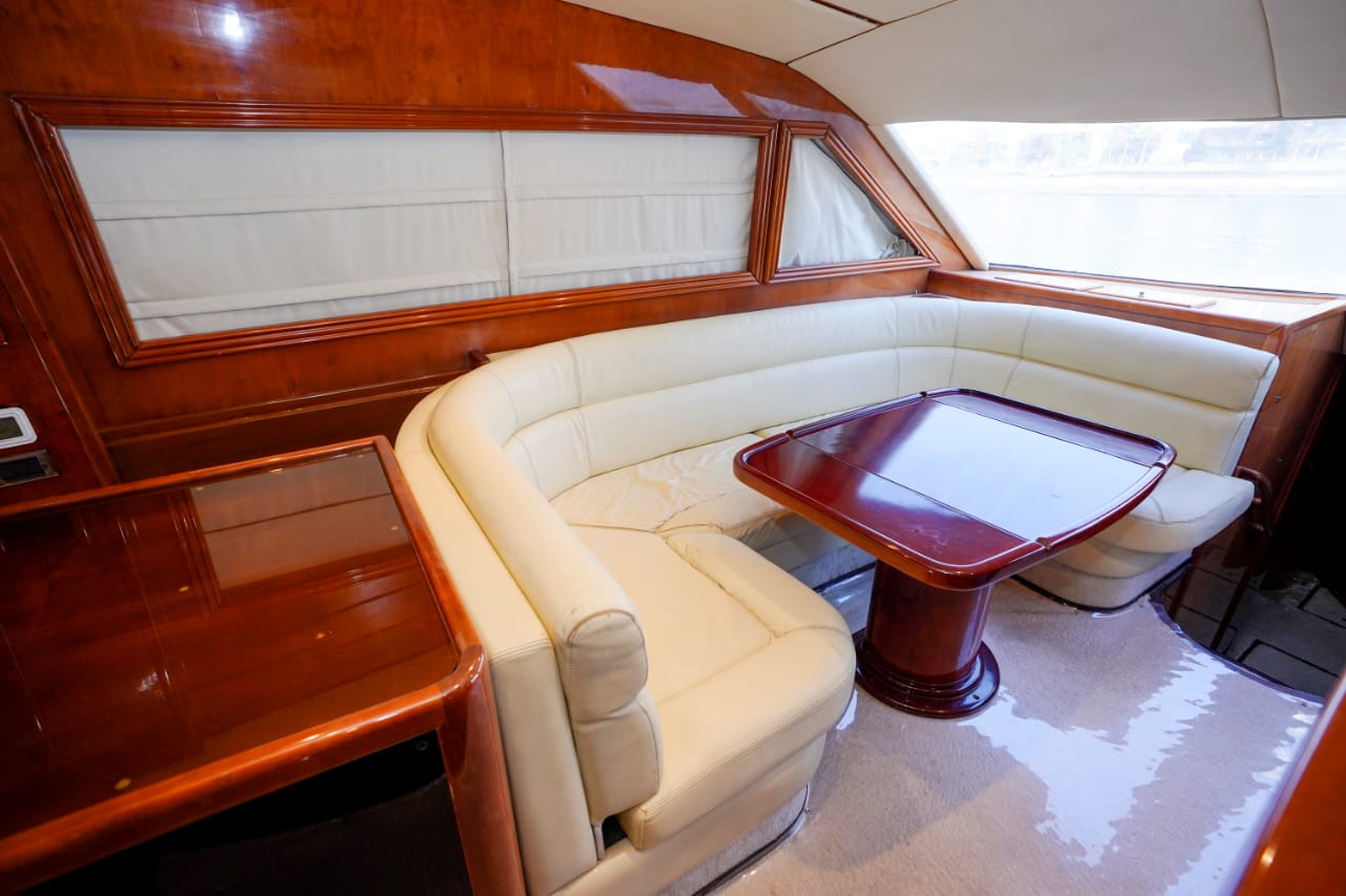 feet50_19-BCbuPevF (1)