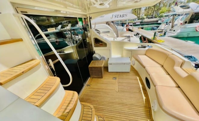 Azimut feet50_7-DEZHbWmf