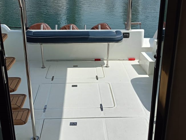 again feet45_9-ui6X3MUv