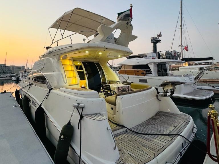 again feet50_6-CZAHdmjI