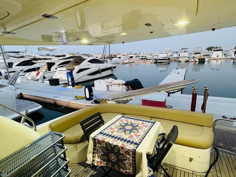 again feet50_7-BzzKN67x