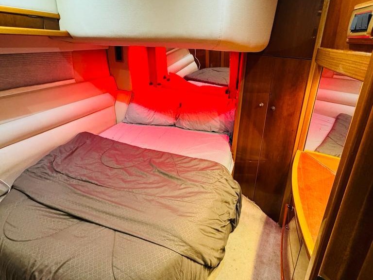 again feet50_8-DmIhNuxH