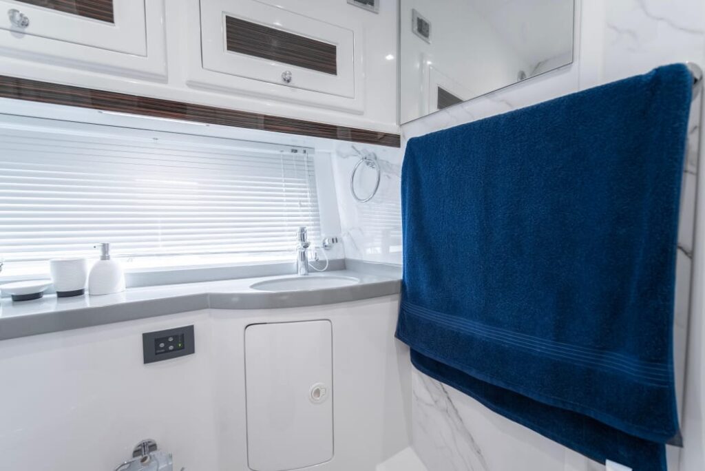 again feet75_15-CTfmS_3-