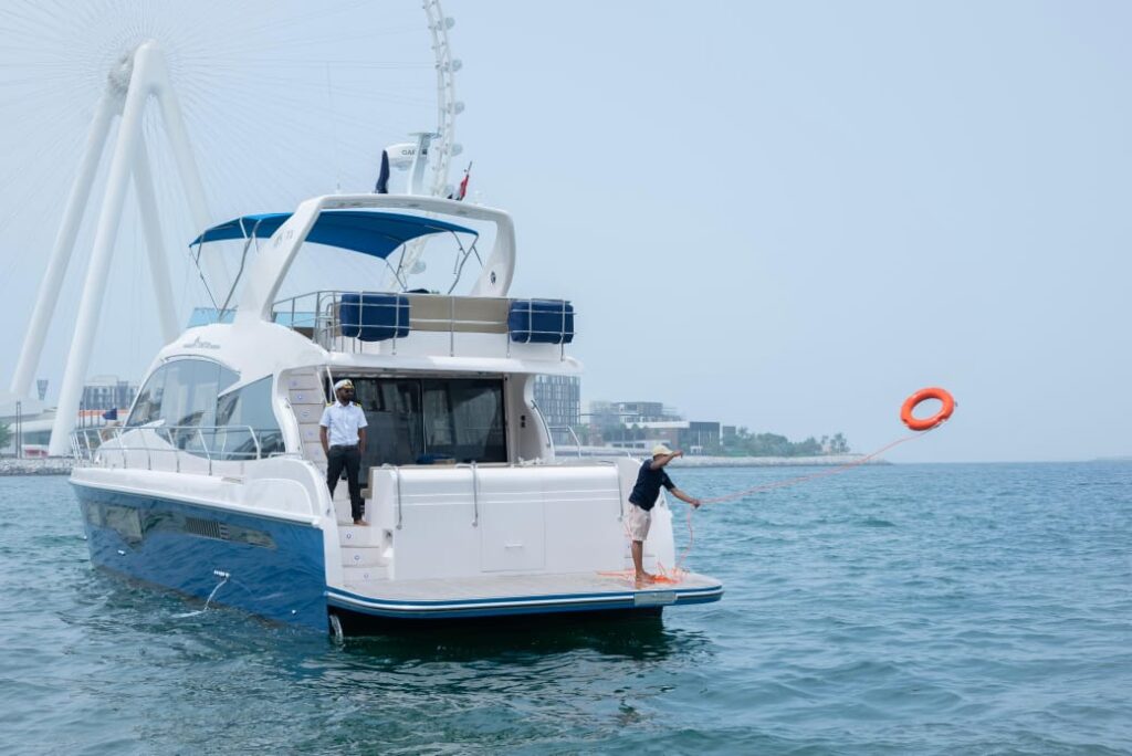 again feet75_2-CFbXjh53